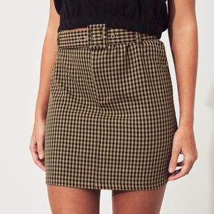 Hollister • High Waisted Mini Skirt NWOT